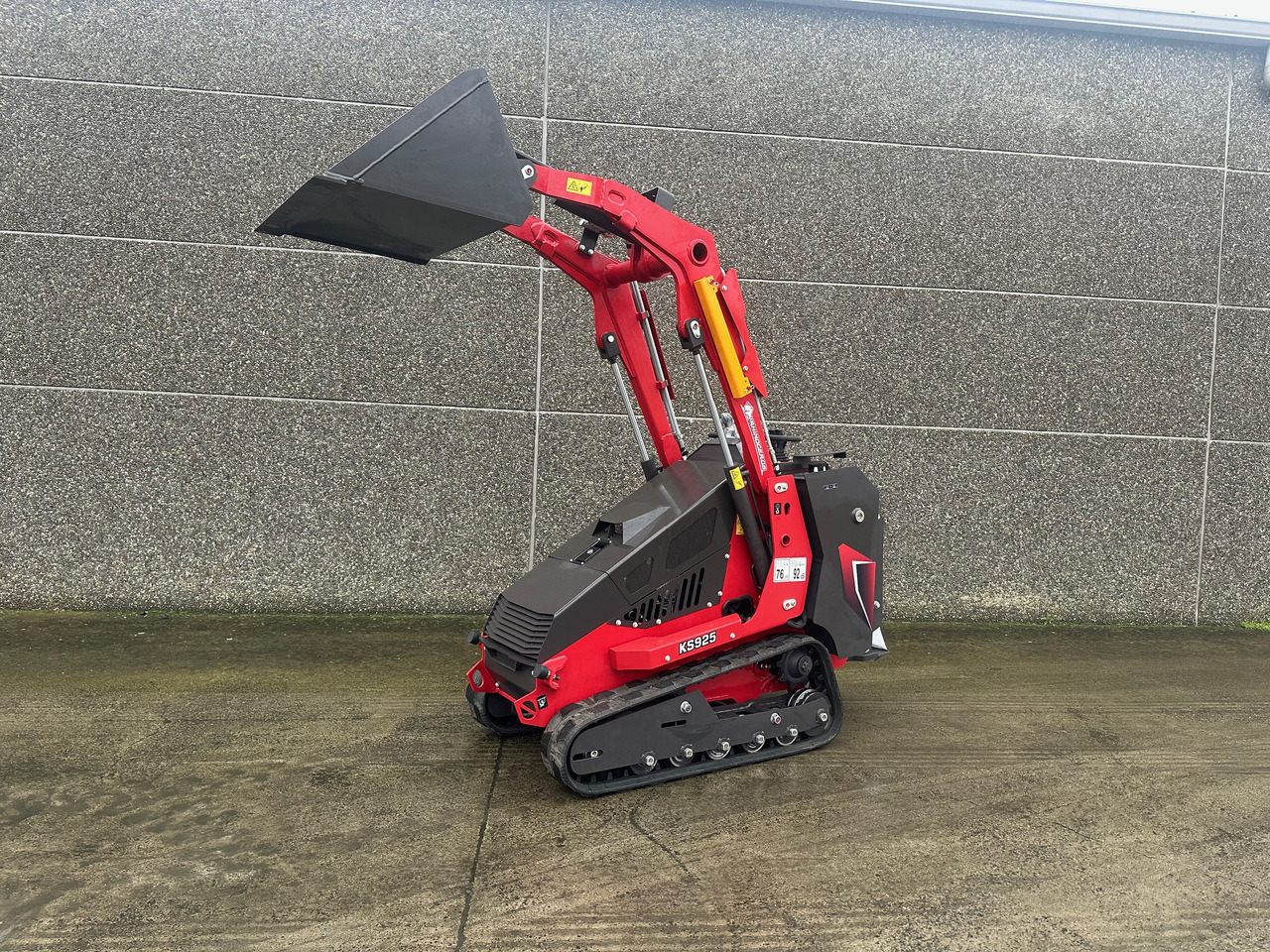 Rhinoceros KS925 - Kompaktlastare/ Slirstyrda lastare: bild 5 Rhinoceros KS925 - Kompaktlastare/ Slirstyrda lastare: bild 5