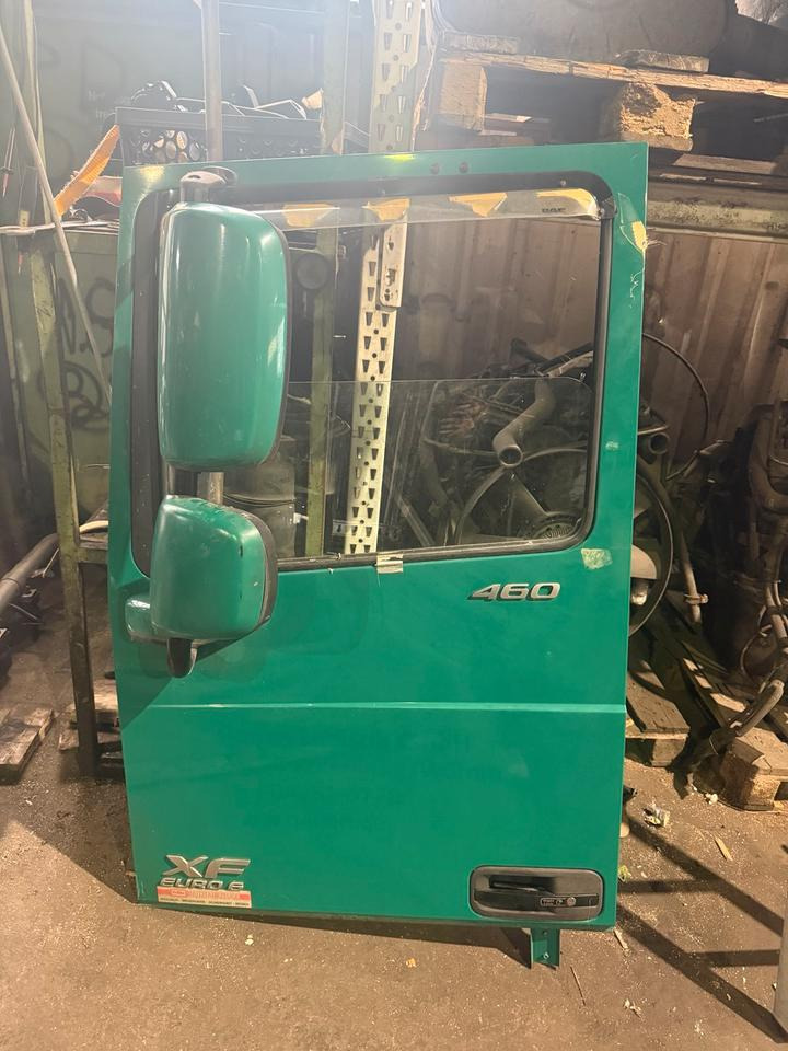 DAF XF 460 EU6 Fahrertür Grün Links Spiegel Innenverkleidung - Dörr och reservdelar för Lastbil: bild 1 DAF XF 460 EU6 Fahrertür Grün Links Spiegel Innenverkleidung - Dörr och reservdelar för Lastbil: bild 1