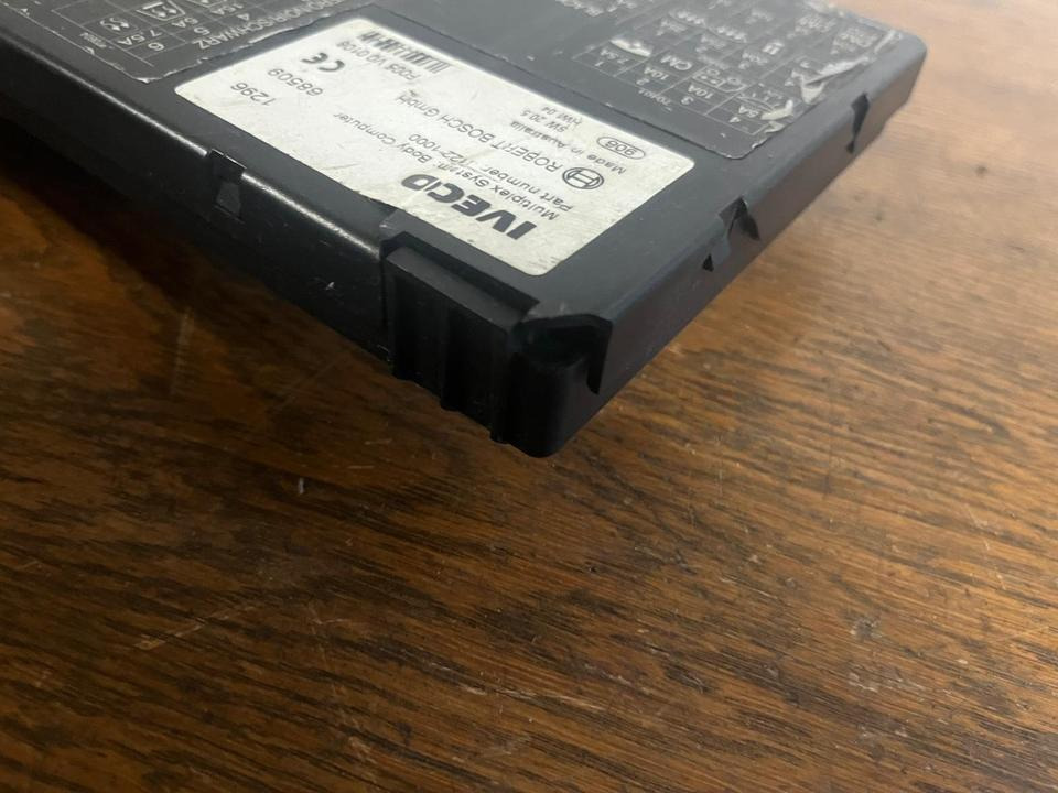 IVECO Steuergerät Multiplex System Body Computer 41221000 - Kontrollenhet: bild 4 IVECO Steuergerät Multiplex System Body Computer 41221000 - Kontrollenhet: bild 4