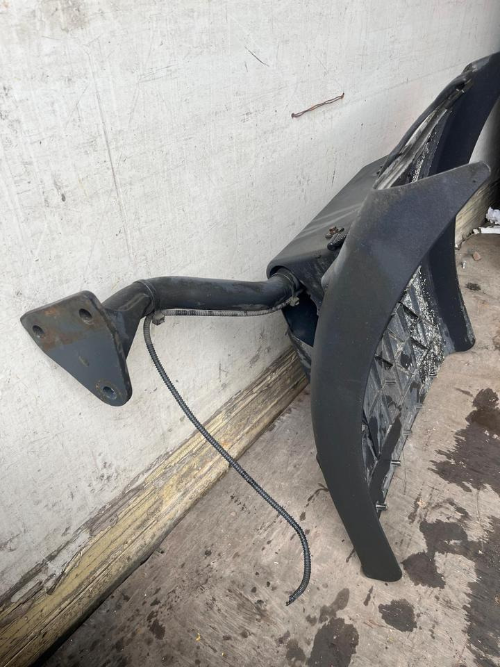 IVECO Stralis 450 Kotflügel vorne links 41299389 / 41299388 - Vinge för Lastbil: bild 4 IVECO Stralis 450 Kotflügel vorne links 41299389 / 41299388 - Vinge för Lastbil: bild 4