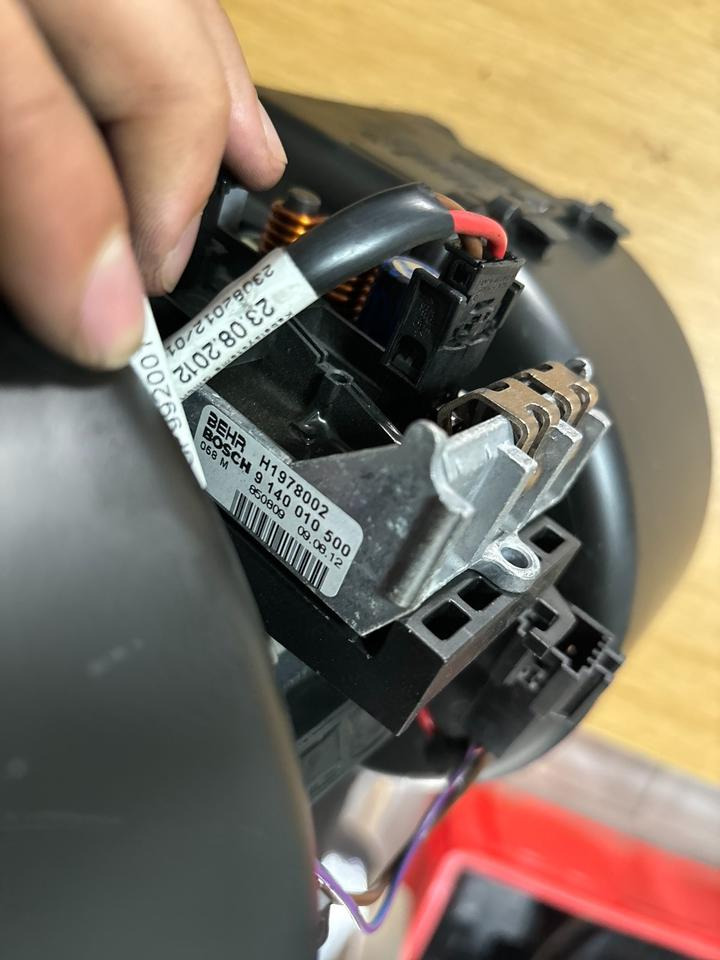 MAN BEHR BOSCH Innen Heizlüfter 9140010500 / H1968002 - Värme/ Ventilation för Lastbil: bild 4 MAN BEHR BOSCH Innen Heizlüfter 9140010500 / H1968002 - Värme/ Ventilation för Lastbil: bild 4