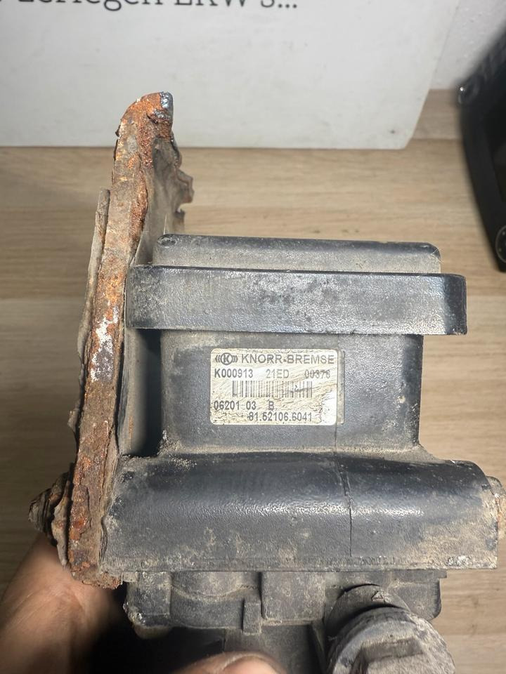 MAN KNORR-BREMSE EBS Ventil K000913 81.52106.6041 - Ventil för Lastbil: bild 4 MAN KNORR-BREMSE EBS Ventil K000913 81.52106.6041 - Ventil för Lastbil: bild 4