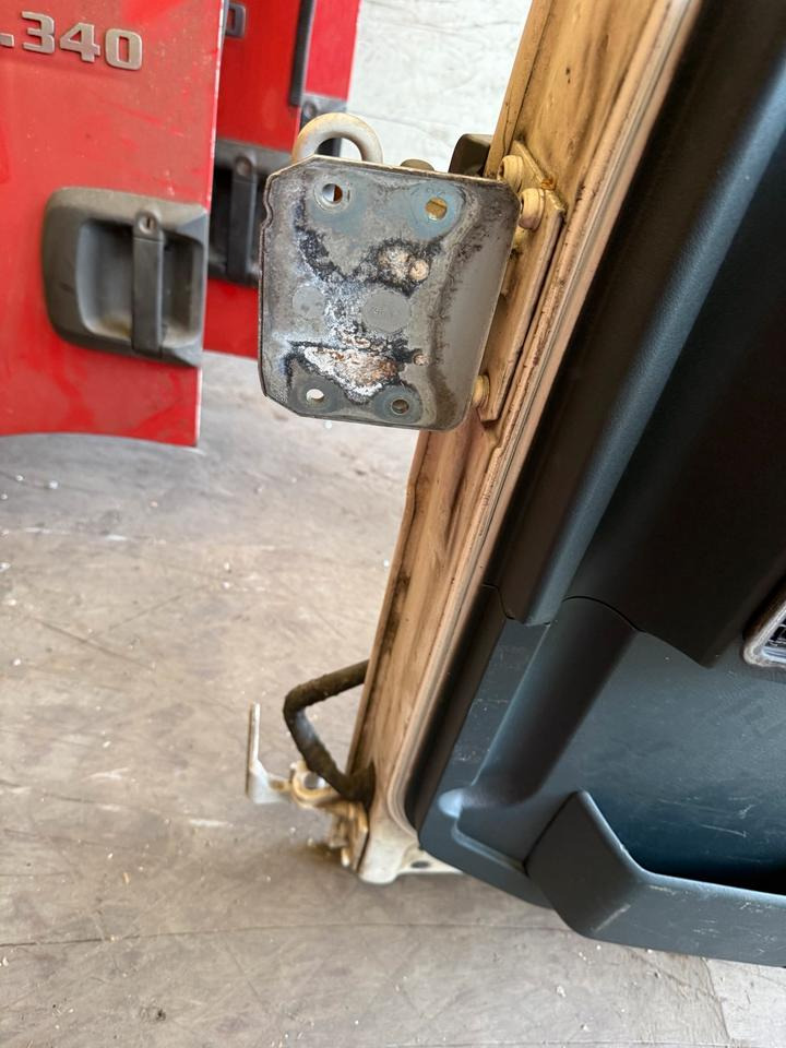 MAN TGL Beifahrertür Weiß Spiegel Innenverkleidung - Dörr och reservdelar för Lastbil: bild 3 MAN TGL Beifahrertür Weiß Spiegel Innenverkleidung - Dörr och reservdelar för Lastbil: bild 3