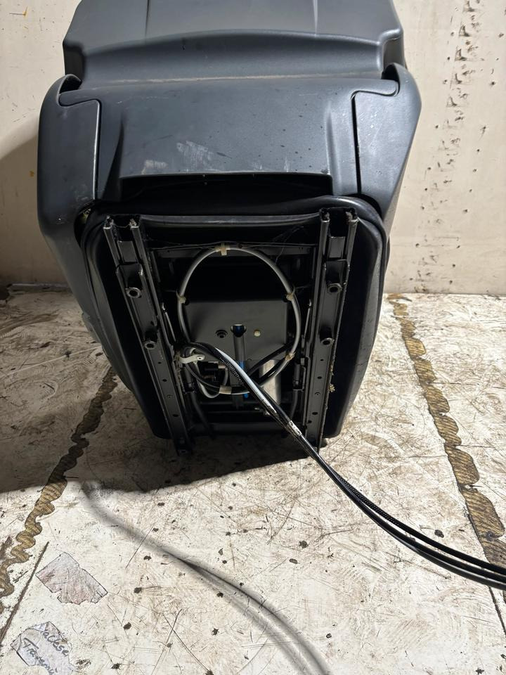 MAN TGL Euro 5/6 Fahrersitz mit Luft und elektrisch - Säte för Lastbil: bild 5 MAN TGL Euro 5/6 Fahrersitz mit Luft und elektrisch - Säte för Lastbil: bild 5