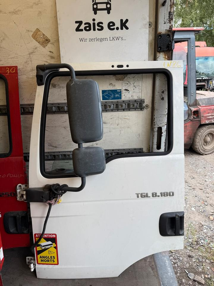 MAN TGL Fahrertür Weiß Spiegel Innenverkleidung - Dörr och reservdelar för Lastbil: bild 1 MAN TGL Fahrertür Weiß Spiegel Innenverkleidung - Dörr och reservdelar för Lastbil: bild 1