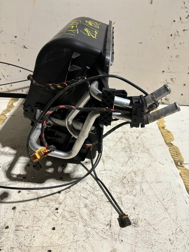 MAN TGL Innenraum Gebläse/Heizung 81.61900.6427 - Värme/ Ventilation för Lastbil: bild 3 MAN TGL Innenraum Gebläse/Heizung 81.61900.6427 - Värme/ Ventilation för Lastbil: bild 3