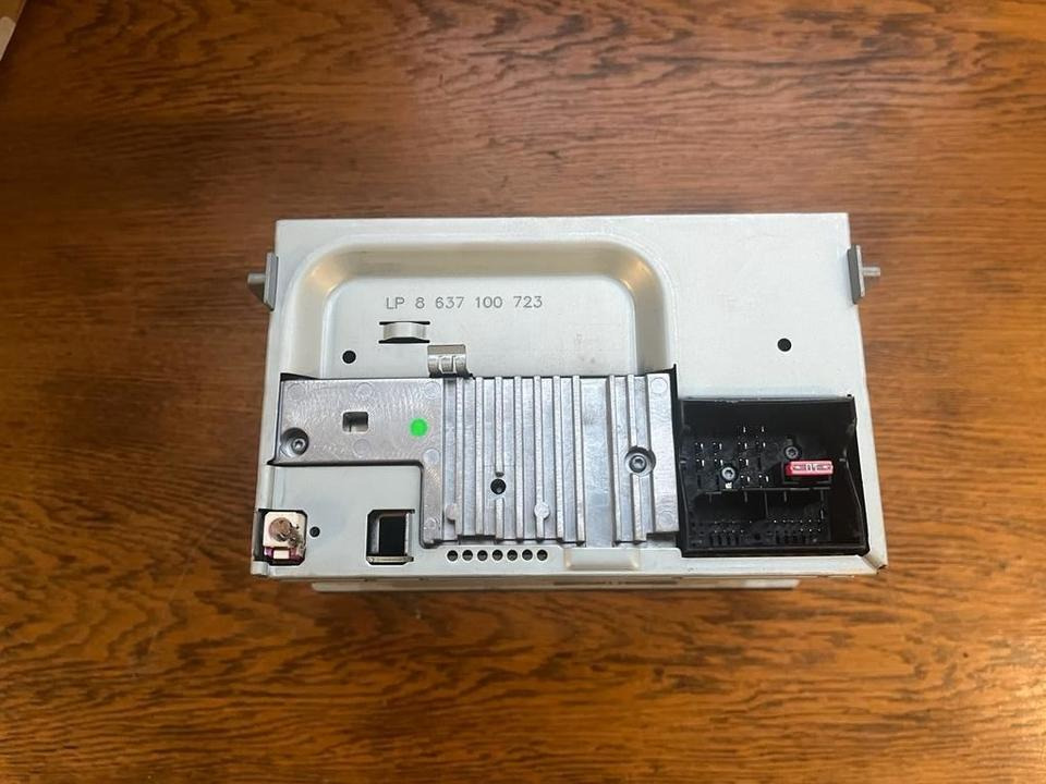 MAN TGS High Multimedia Radio 81.28101.6175 - Elektriskt system för Lastbil: bild 4 MAN TGS High Multimedia Radio 81.28101.6175 - Elektriskt system för Lastbil: bild 4