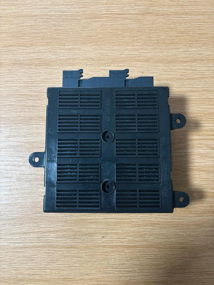 MAN TGX/TGS Steuergerät Innenraum Heizung 81.25814.7004 - Kontrollenhet för Lastbil: bild 2 MAN TGX/TGS Steuergerät Innenraum Heizung 81.25814.7004 - Kontrollenhet för Lastbil: bild 2