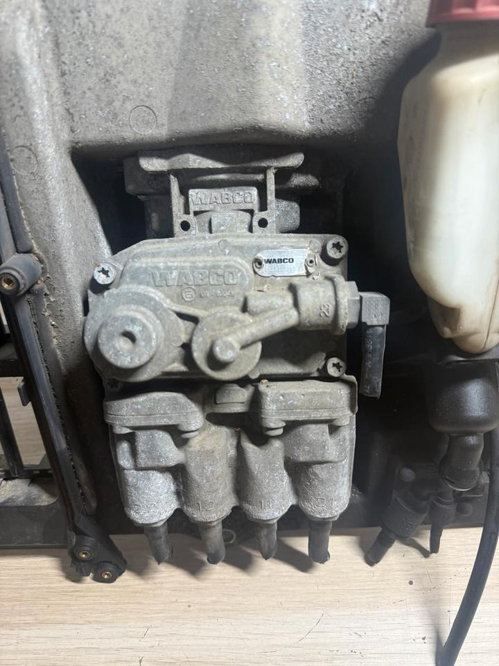 MAN WABCO Fußbremsventil 4800200260 - Bromsdelar för Lastbil: bild 2 MAN WABCO Fußbremsventil 4800200260 - Bromsdelar för Lastbil: bild 2