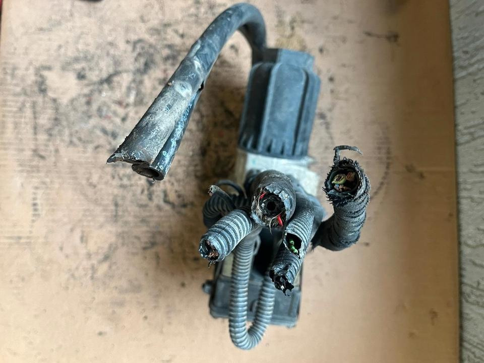 Mercedes Actros MP4 AdBlue Pumpe A0001405378 - Bränslepump för Lastbil: bild 4 Mercedes Actros MP4 AdBlue Pumpe A0001405378 - Bränslepump för Lastbil: bild 4