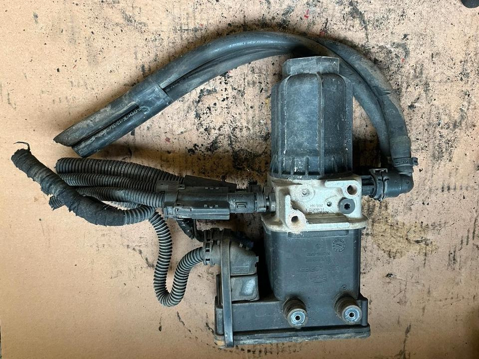Mercedes Actros MP4 AdBlue Pumpe A0001405378 - Bränslepump för Lastbil: bild 1 Mercedes Actros MP4 AdBlue Pumpe A0001405378 - Bränslepump för Lastbil: bild 1