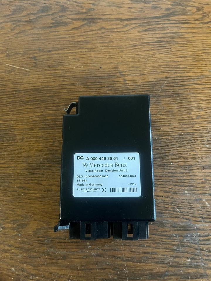 Mercedes Actros MP4 Video Radar Steuergerät A0004463551 - Kontrollenhet för Lastbil: bild 2 Mercedes Actros MP4 Video Radar Steuergerät A0004463551 - Kontrollenhet för Lastbil: bild 2