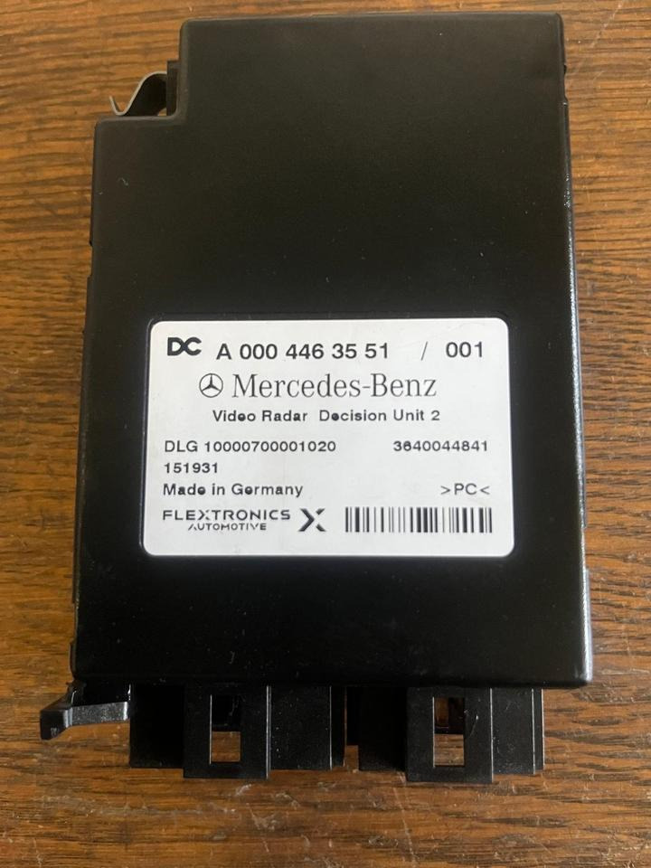 Mercedes Actros MP4 Video Radar Steuergerät A0004463551 - Kontrollenhet för Lastbil: bild 3 Mercedes Actros MP4 Video Radar Steuergerät A0004463551 - Kontrollenhet för Lastbil: bild 3