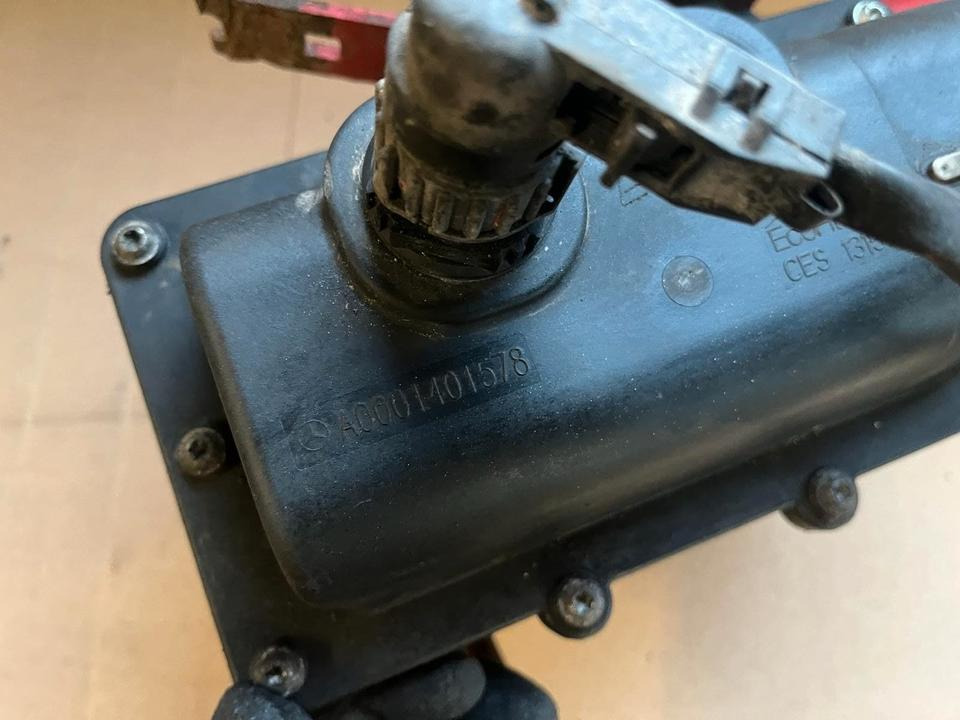 Mercedes-Benz Actros Atego EU4 EU5 AdBlue Pumpe A0001401578 - Bränslepump för Lastbil: bild 2 Mercedes-Benz Actros Atego EU4 EU5 AdBlue Pumpe A0001401578 - Bränslepump för Lastbil: bild 2