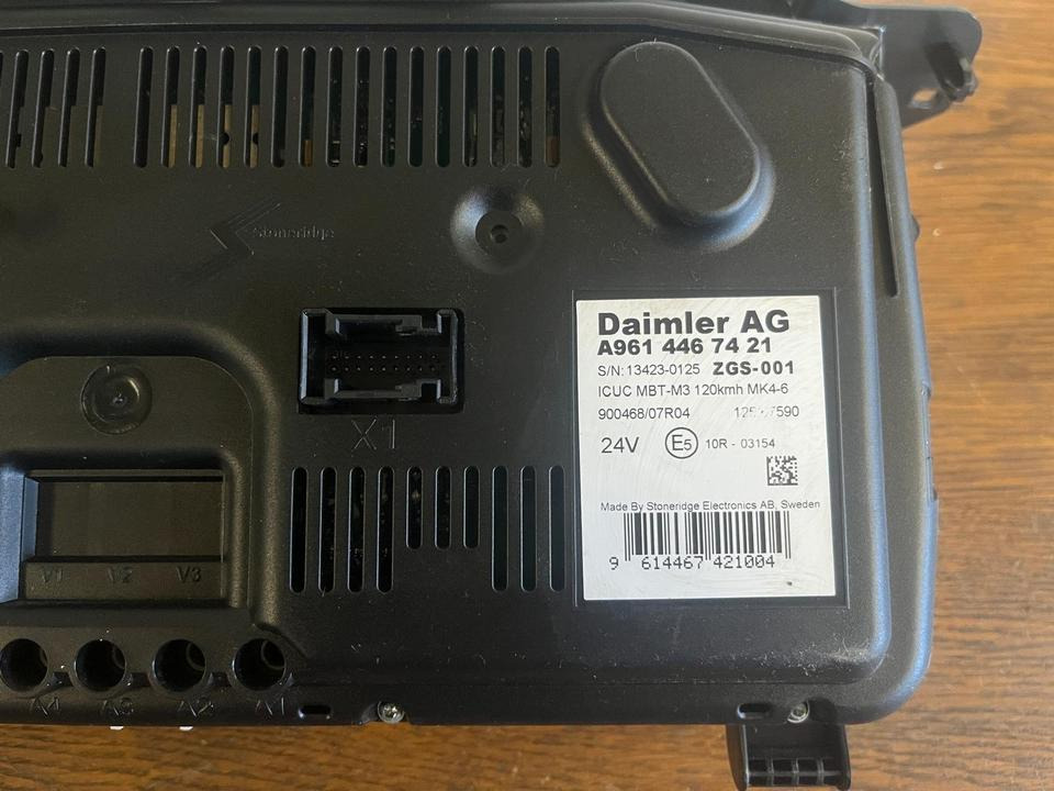 Mercedes Benz Actros MP4 Kombiinstrument / Tacho A9614467421 - Instrumentbräda för Lastbil: bild 4 Mercedes Benz Actros MP4 Kombiinstrument / Tacho A9614467421 - Instrumentbräda för Lastbil: bild 4