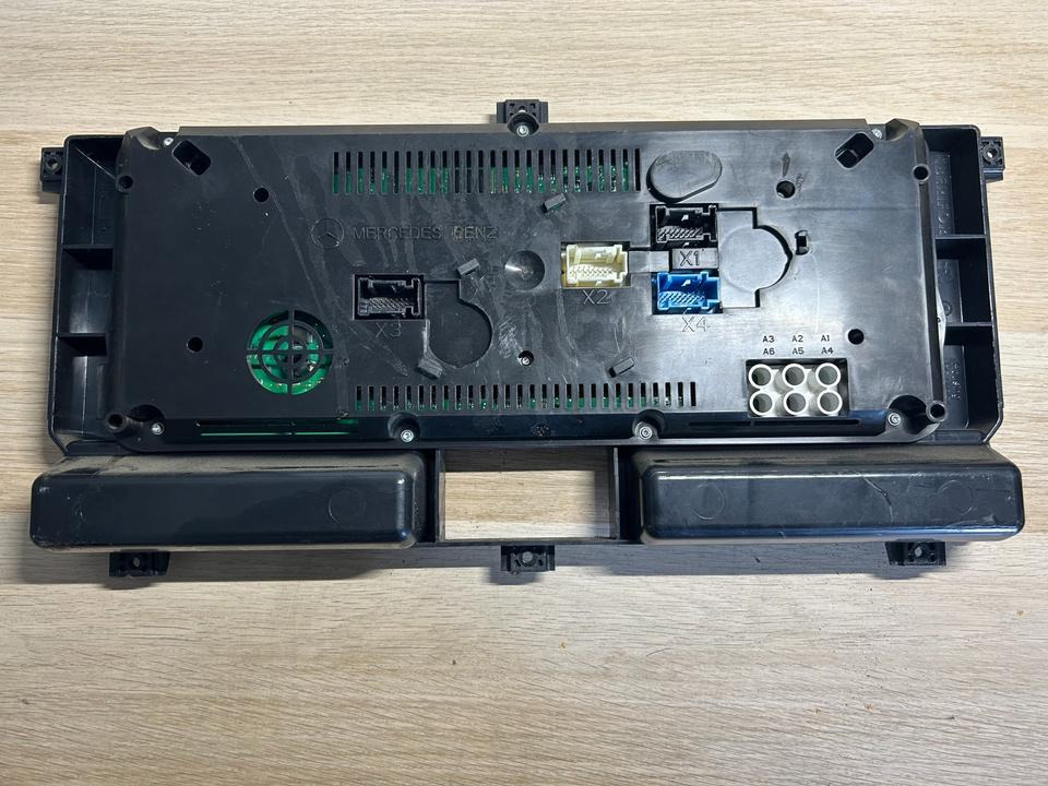 Mercedes Benz Econic Kombiinstrument / Tacho A0044469121 - Instrumentbräda för Lastbil: bild 4 Mercedes Benz Econic Kombiinstrument / Tacho A0044469121 - Instrumentbräda för Lastbil: bild 4