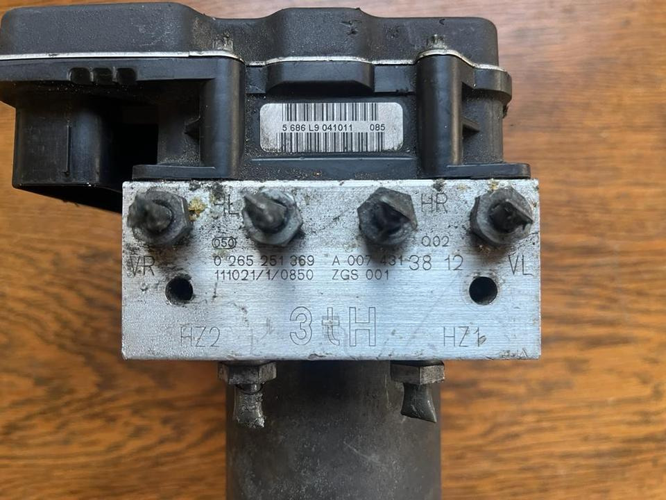 Mercedes Sprinter Hydraulikblock ABS Pumpe A0074313812 - Hydraulik för Lastbil: bild 2 Mercedes Sprinter Hydraulikblock ABS Pumpe A0074313812 - Hydraulik för Lastbil: bild 2