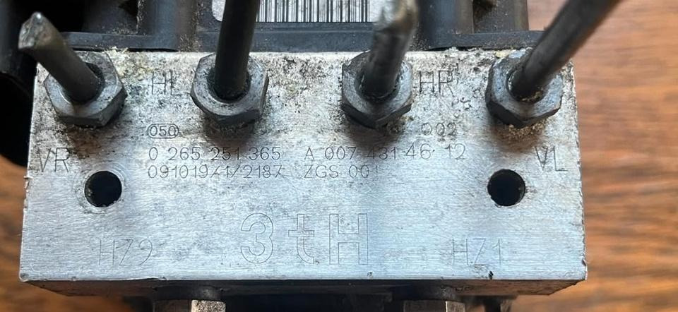 Mercedes Sprinter Hydraulikblock ABS Pumpe A0074314612 - Hydraulik för Lastbil: bild 2 Mercedes Sprinter Hydraulikblock ABS Pumpe A0074314612 - Hydraulik för Lastbil: bild 2