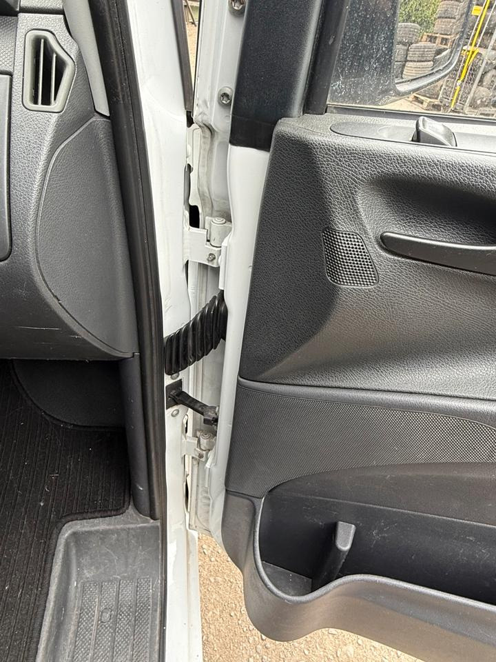 Mercedes VITO Beifahrertür Rechts komplett BJ 2012 - Dörr och reservdelar för Transportbil: bild 3 Mercedes VITO Beifahrertür Rechts komplett BJ 2012 - Dörr och reservdelar för Transportbil: bild 3