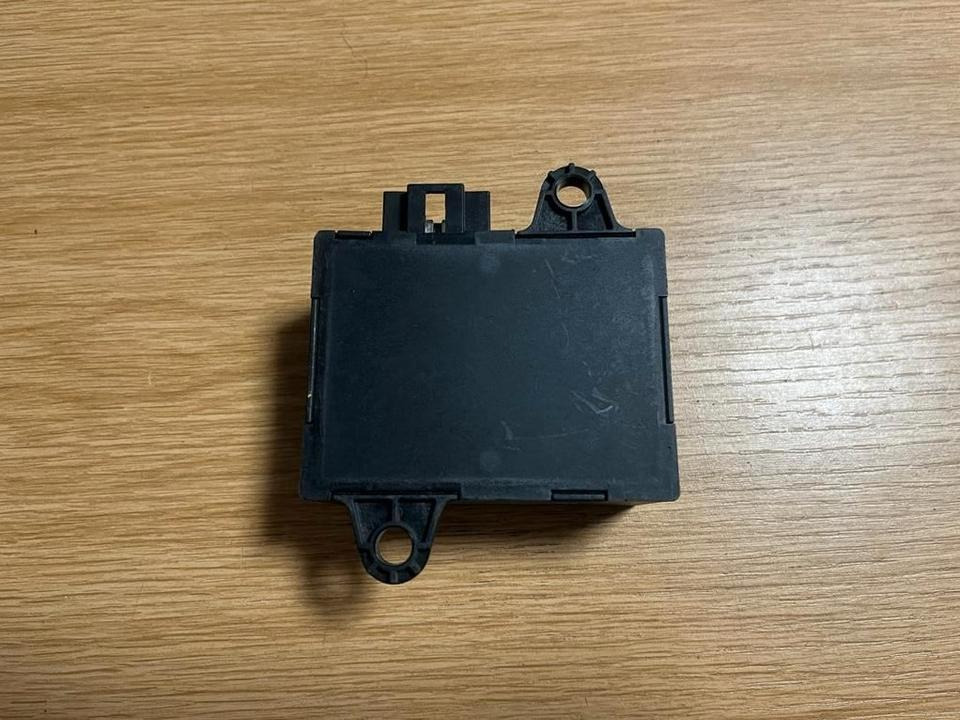 Mercedes VITO W638 Steuergerät Wegfahrsperre 0265451732 - Kontrollenhet för Lastbil: bild 4 Mercedes VITO W638 Steuergerät Wegfahrsperre 0265451732 - Kontrollenhet för Lastbil: bild 4