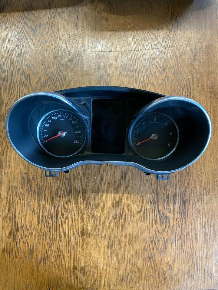 Mercedes Vito Kombiinstrument Tacho A4479000806 - Färdskrivar för Lastbil: bild 1 Mercedes Vito Kombiinstrument Tacho A4479000806 - Färdskrivar för Lastbil: bild 1