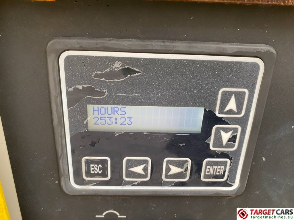 Saxlift GMG 6094RT Diesel 4x4 Scissor Work Lift 2020cm: bild 27 Saxlift GMG 6094RT Diesel 4x4 Scissor Work Lift 2020cm: bild 27