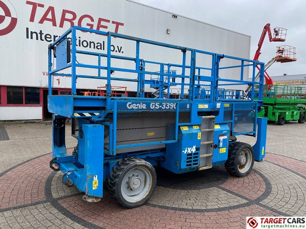Genie GS-3390RT Diesel 4x4 Scissor Work Lift 1206cm - Saxlift: bild 1 Genie GS-3390RT Diesel 4x4 Scissor Work Lift 1206cm - Saxlift: bild 1