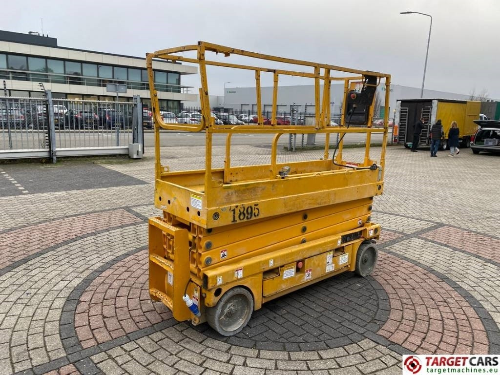 Haulotte Compact 10N Electric Scissor Work Lift 1000cm - Saxlift: bild 3 Haulotte Compact 10N Electric Scissor Work Lift 1000cm - Saxlift: bild 3