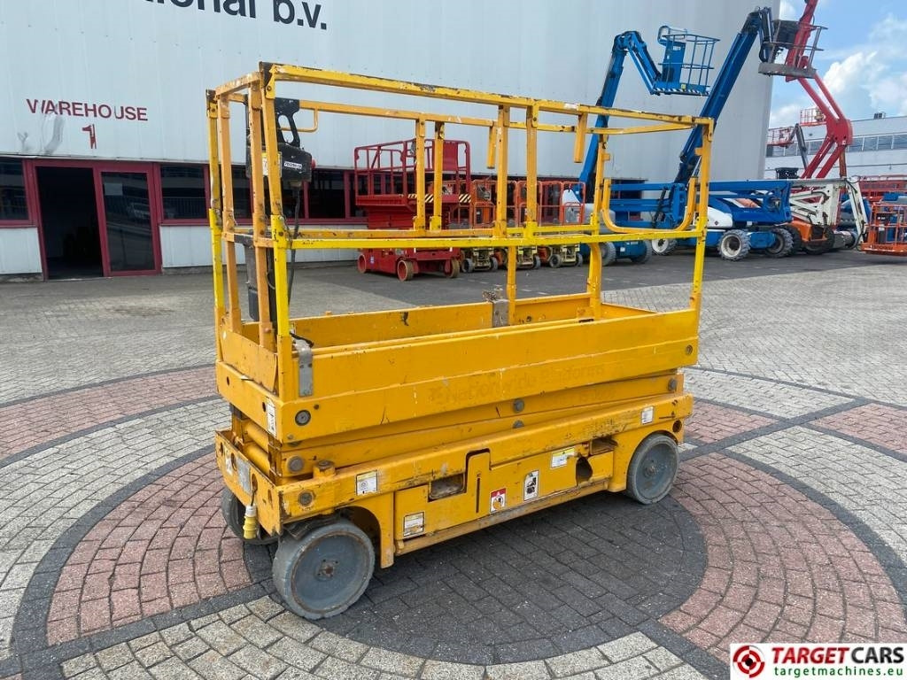 Haulotte Compact 8 Electric Scissor Work Lift 818cm - Saxlift: bild 1 Haulotte Compact 8 Electric Scissor Work Lift 818cm - Saxlift: bild 1