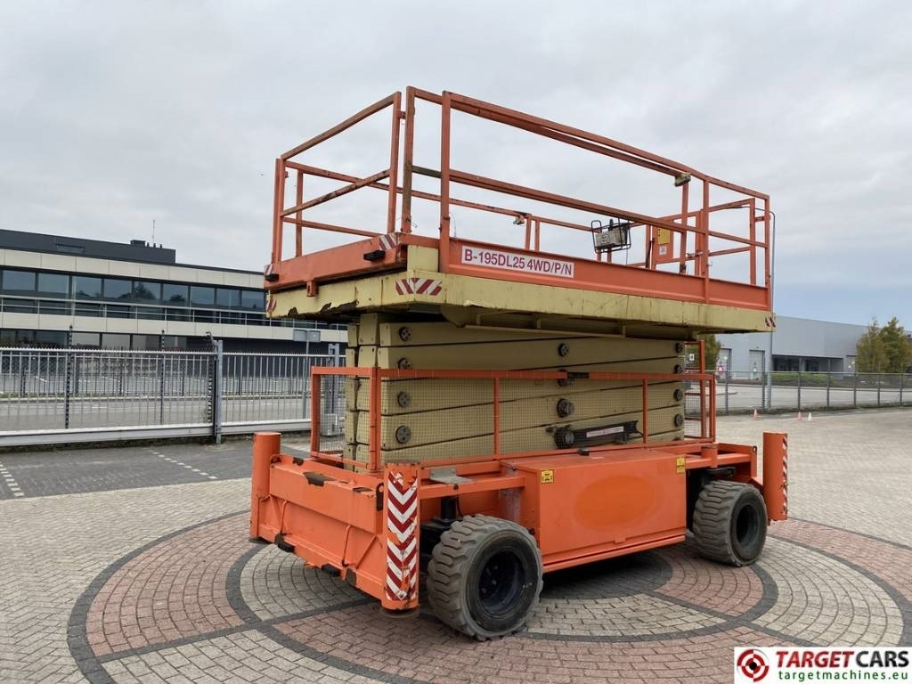 Holland Lift B195DL-25 Diesel 4x4 Scissor Work Lift 2150cm - Saxlift: bild 3 Holland Lift B195DL-25 Diesel 4x4 Scissor Work Lift 2150cm - Saxlift: bild 3