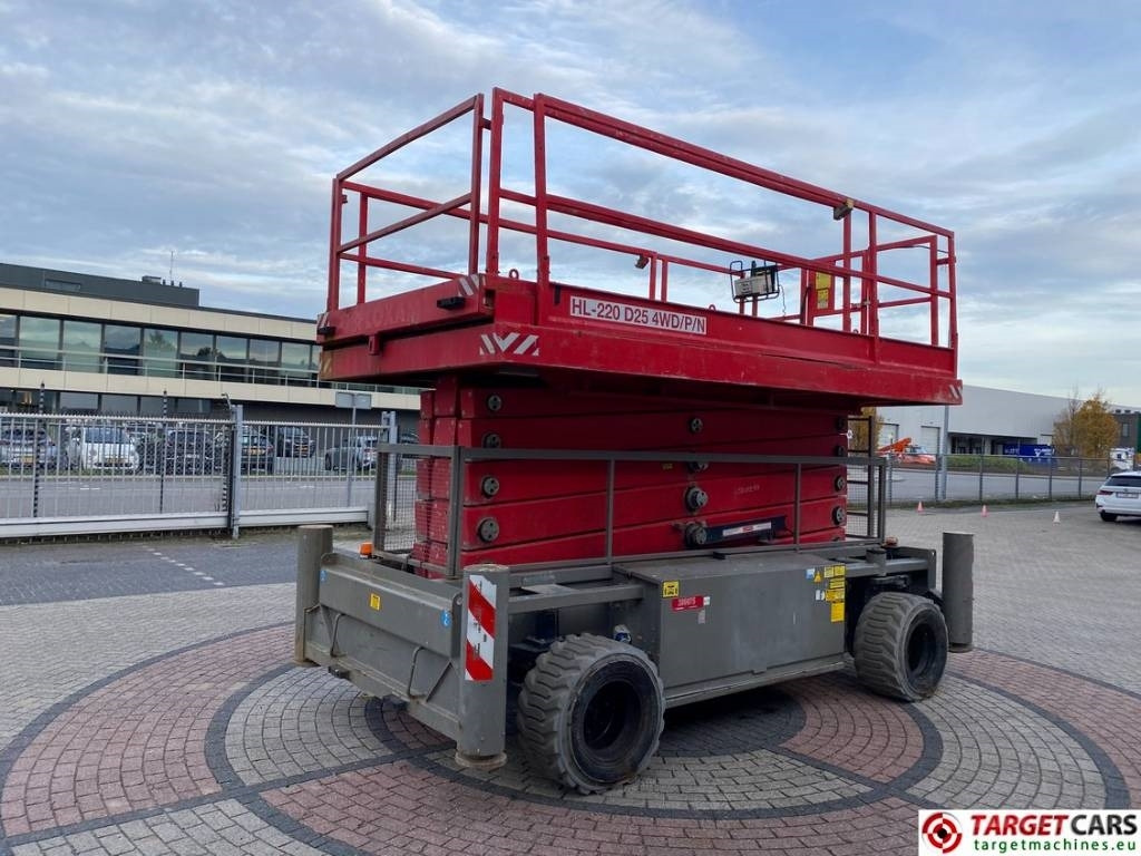 Holland Lift HL220D25-4WD Diesel 4x4 HL220 Scissor Lift 2170cm - Saxlift: bild 3 Holland Lift HL220D25-4WD Diesel 4x4 HL220 Scissor Lift 2170cm - Saxlift: bild 3