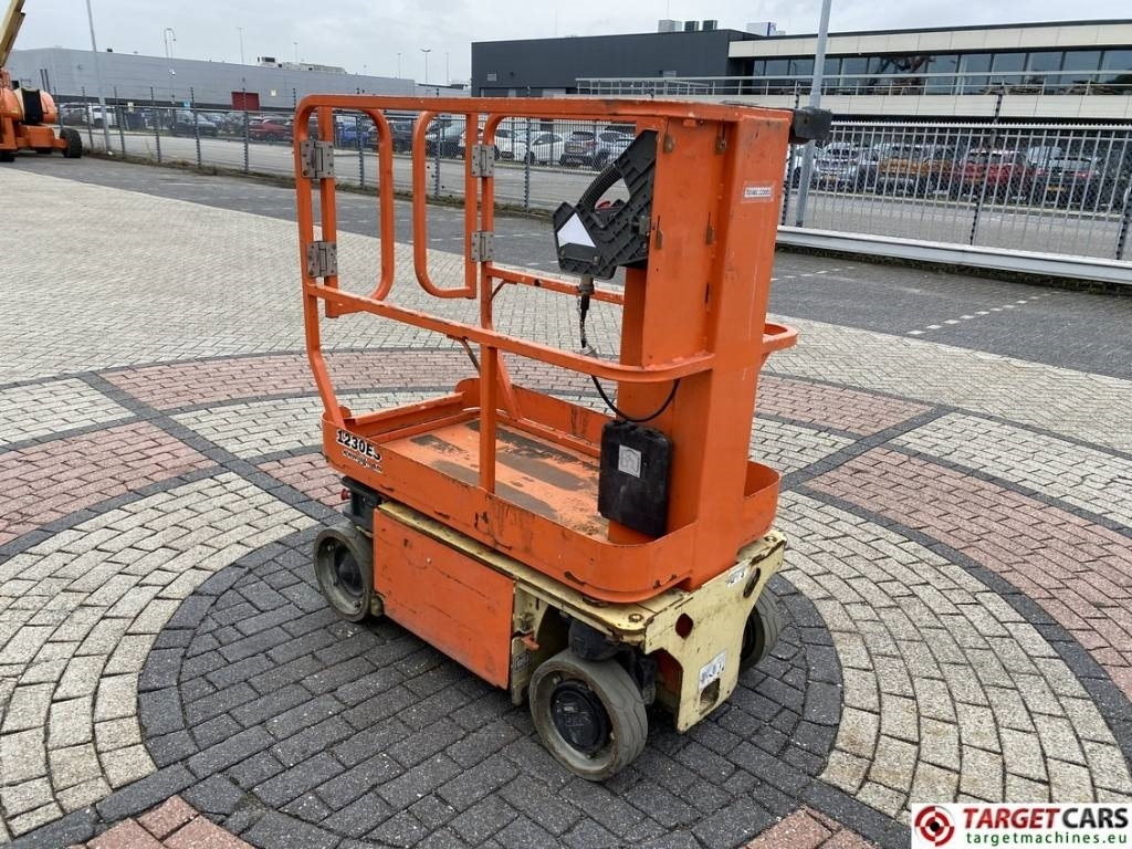 JLG 1230ES Electric Vertical Mast Work Lift 566cm - Pelarlift: bild 2 JLG 1230ES Electric Vertical Mast Work Lift 566cm - Pelarlift: bild 2