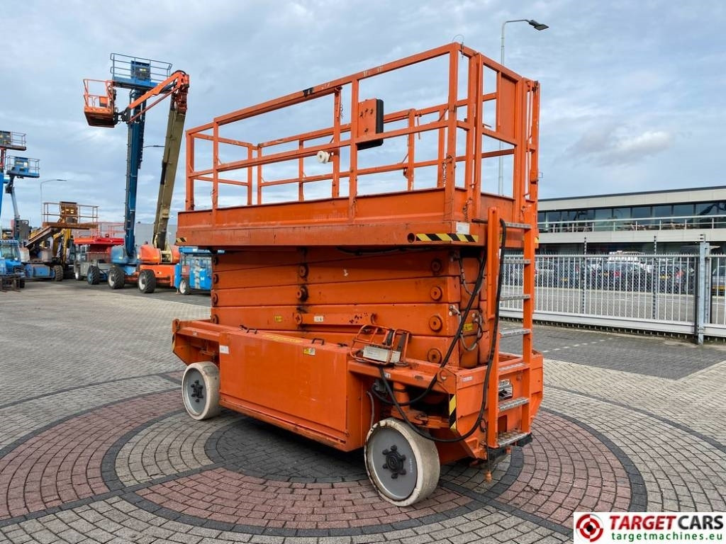 JLG 153-12 Liftlux Electric Scissor Work Lift 1730cm - Saxlift: bild 2 JLG 153-12 Liftlux Electric Scissor Work Lift 1730cm - Saxlift: bild 2