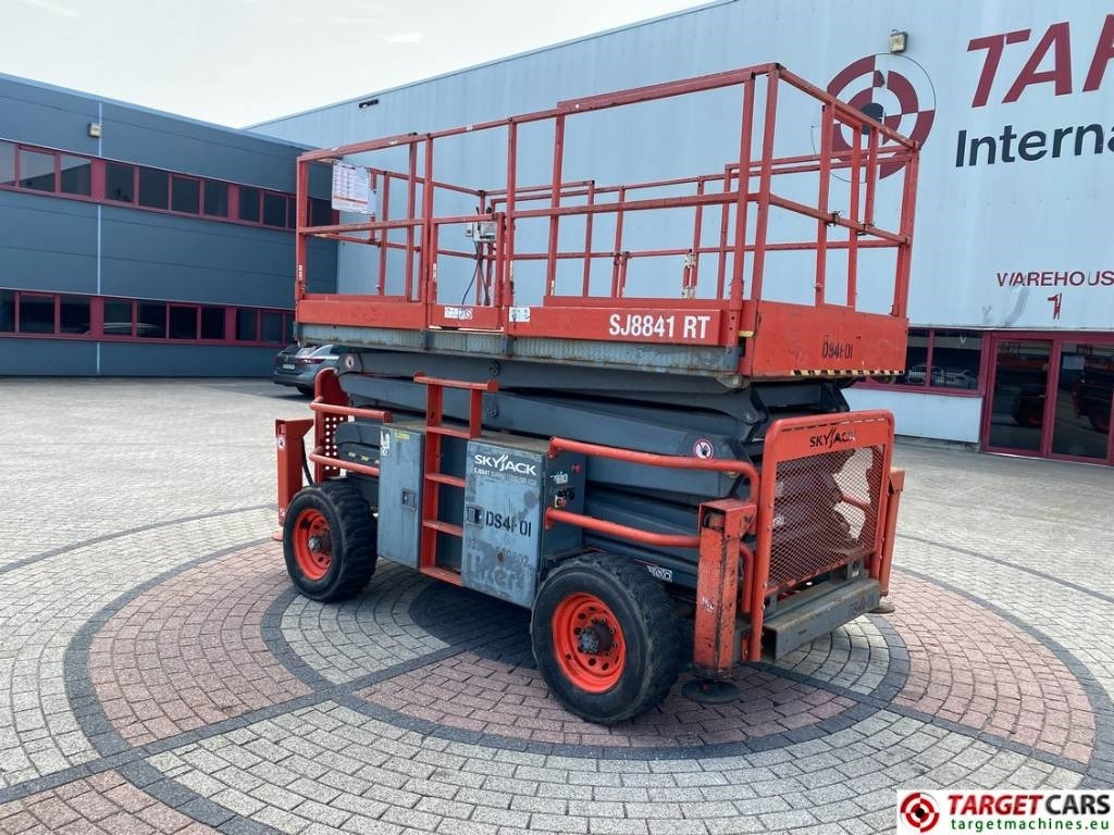 SkyJack SJ8841 RT Diesel 4x4 Scissor Work Lift 1430cm - Saxlift: bild 4 SkyJack SJ8841 RT Diesel 4x4 Scissor Work Lift 1430cm - Saxlift: bild 4