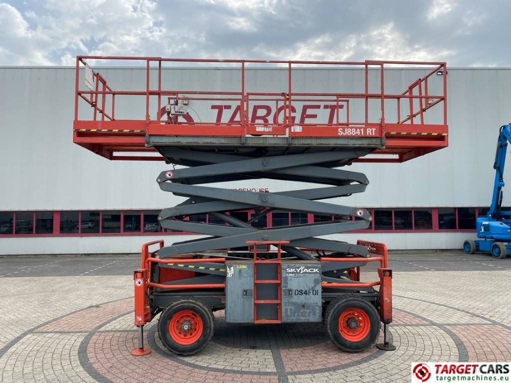 SkyJack SJ8841 RT Diesel 4x4 Scissor Work Lift 1430cm - Saxlift: bild 5 SkyJack SJ8841 RT Diesel 4x4 Scissor Work Lift 1430cm - Saxlift: bild 5