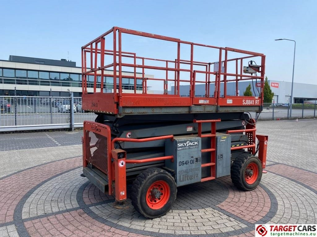 SkyJack SJ8841 RT Diesel 4x4 Scissor Work Lift 1430cm - Saxlift: bild 3 SkyJack SJ8841 RT Diesel 4x4 Scissor Work Lift 1430cm - Saxlift: bild 3