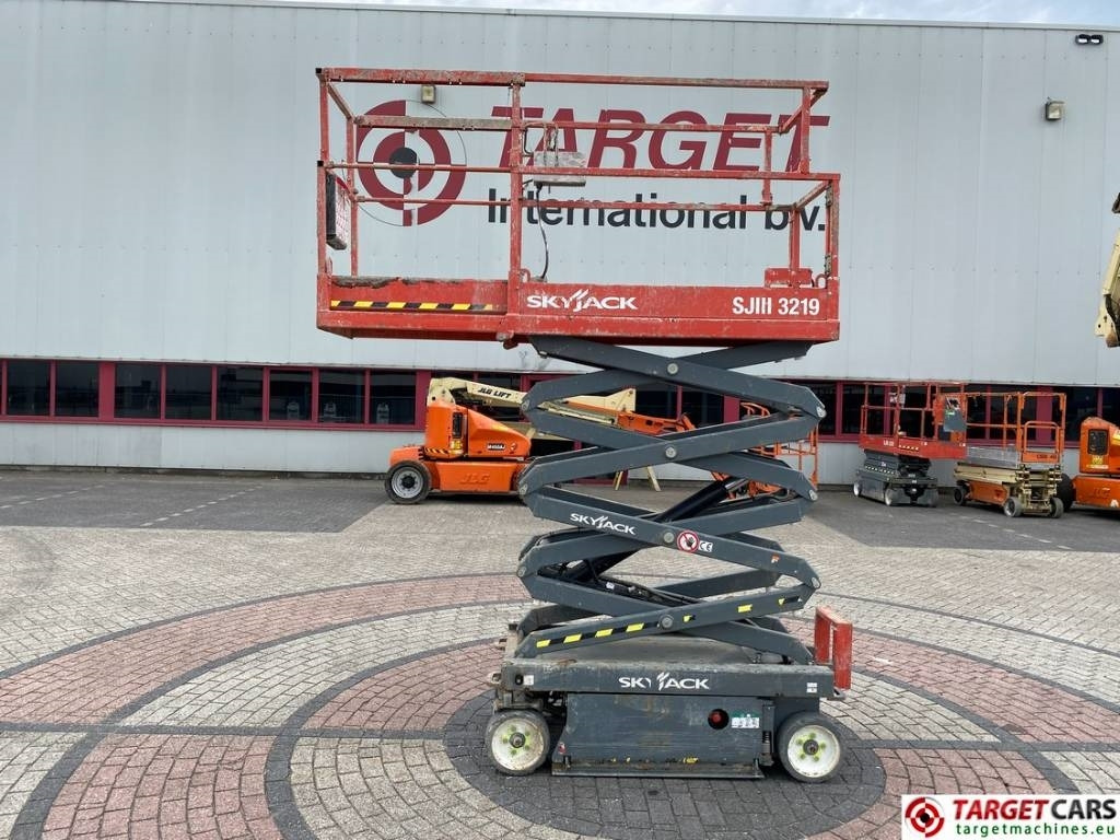 SkyJack SJIII-3219 Electric Scissor Work Lift 780cm - Saxlift: bild 5 SkyJack SJIII-3219 Electric Scissor Work Lift 780cm - Saxlift: bild 5