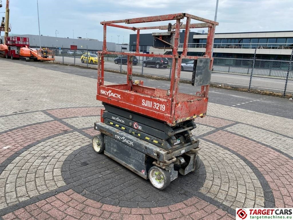 SkyJack SJIII-3219 Electric Scissor Work Lift 780cm - Saxlift: bild 2 SkyJack SJIII-3219 Electric Scissor Work Lift 780cm - Saxlift: bild 2