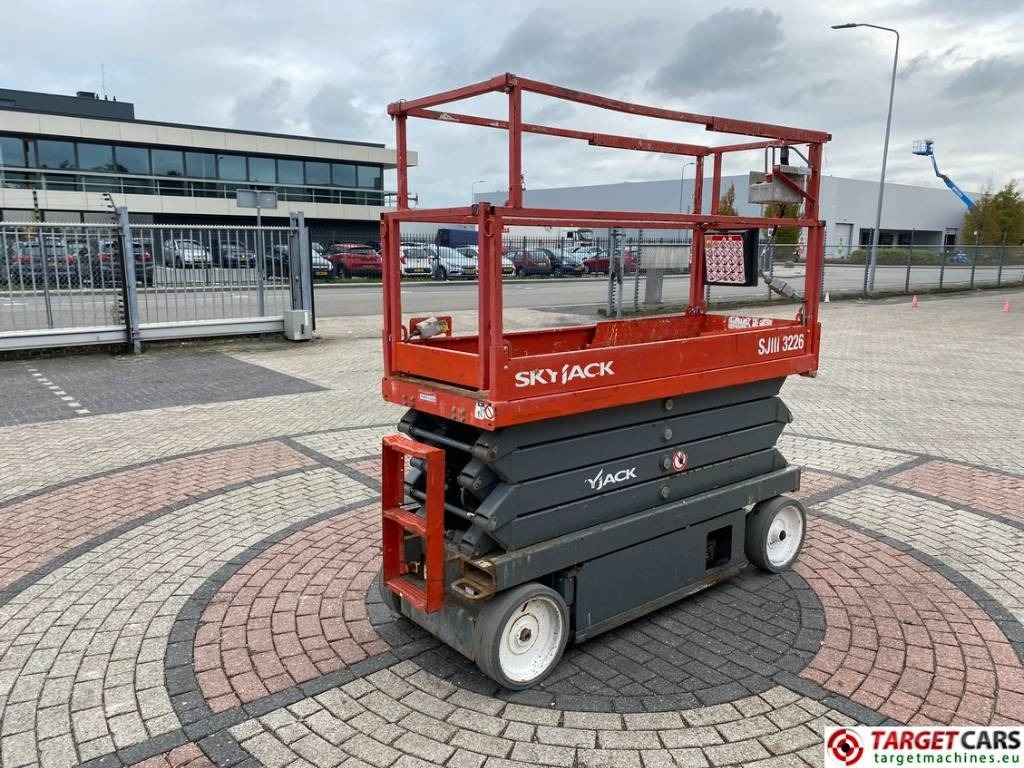 SkyJack SJIII-3226 Electric 3226 Scissor Work Lift 990cm - Saxlift: bild 3 SkyJack SJIII-3226 Electric 3226 Scissor Work Lift 990cm - Saxlift: bild 3
