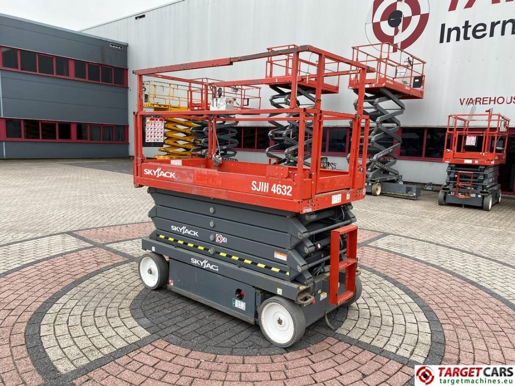 SkyJack SJIII-4632 Electric 4632 Scissor Work Lift 1170cm  - Saxlift: bild 4 SkyJack SJIII-4632 Electric 4632 Scissor Work Lift 1170cm  - Saxlift: bild 4
