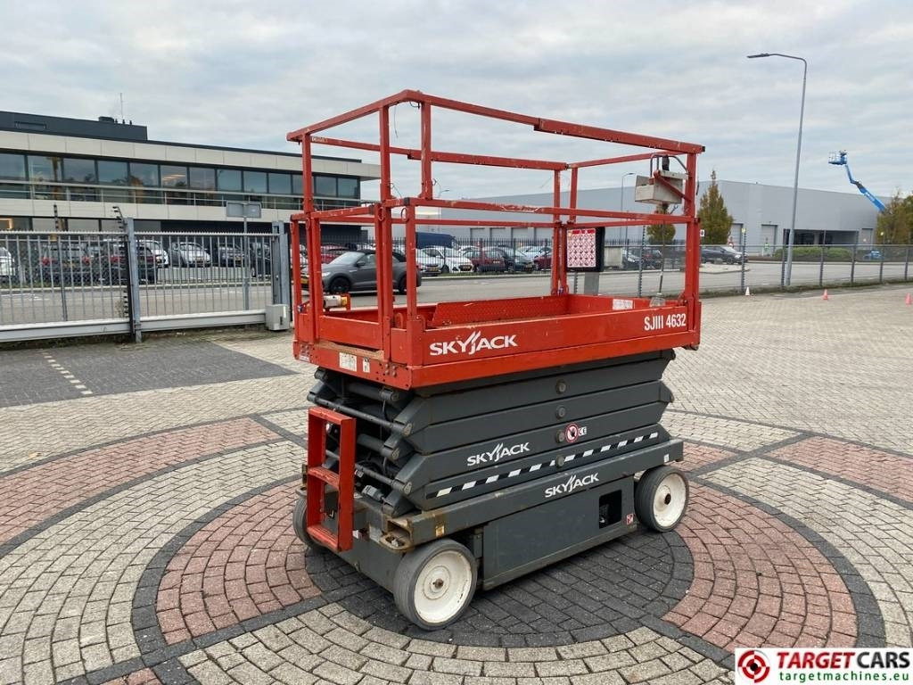 SkyJack SJIII-4632 Electric 4632 Scissor Work Lift 1170cm  - Saxlift: bild 3 SkyJack SJIII-4632 Electric 4632 Scissor Work Lift 1170cm  - Saxlift: bild 3