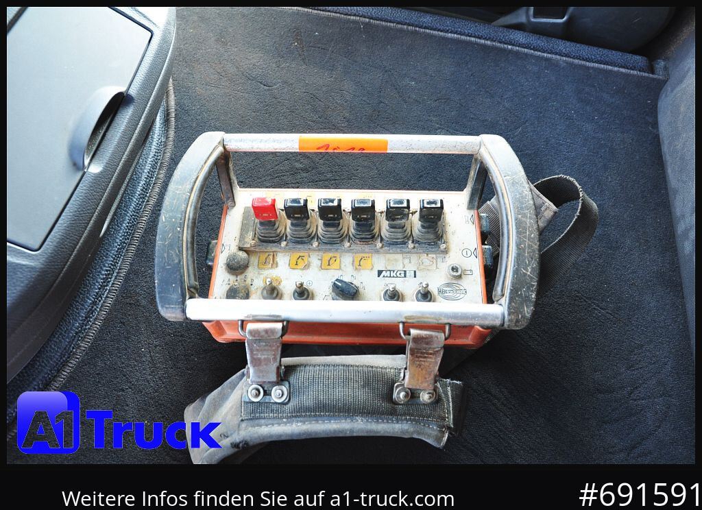 MERCEDES-BENZ Actros 1844 MP3, Kran MKG 291 HP 5+3 Funk, TÜV 06/2026 - Flakbil, Kranbil: bild 2 MERCEDES-BENZ Actros 1844 MP3, Kran MKG 291 HP 5+3 Funk, TÜV 06/2026 - Flakbil, Kranbil: bild 2