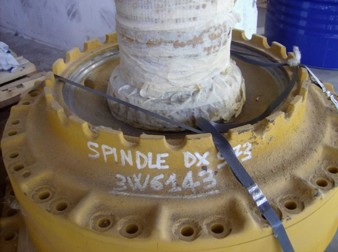 Caterpillar 973 LGP SPINDLE - Undervagnsdelar för Byggmaskiner: bild 3 Caterpillar 973 LGP SPINDLE - Undervagnsdelar för Byggmaskiner: bild 3