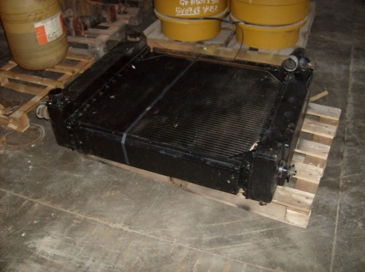 Caterpillar D300D GRUPPO RADIATORE - Kylare för Byggmaskiner: bild 2 Caterpillar D300D GRUPPO RADIATORE - Kylare för Byggmaskiner: bild 2