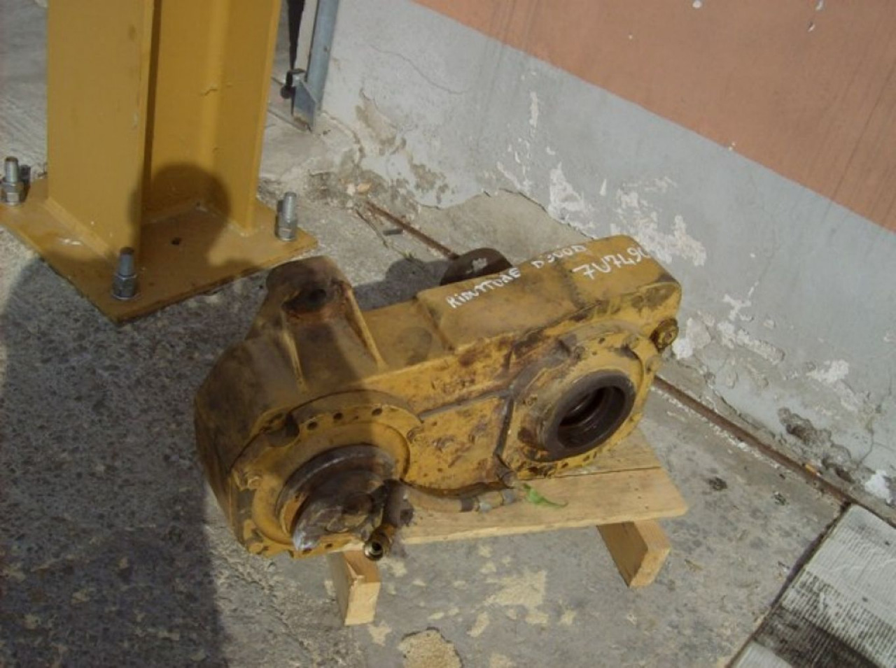 Caterpillar D300D Transfer dropbox - Transmission för Byggmaskiner: bild 1 Caterpillar D300D Transfer dropbox - Transmission för Byggmaskiner: bild 1