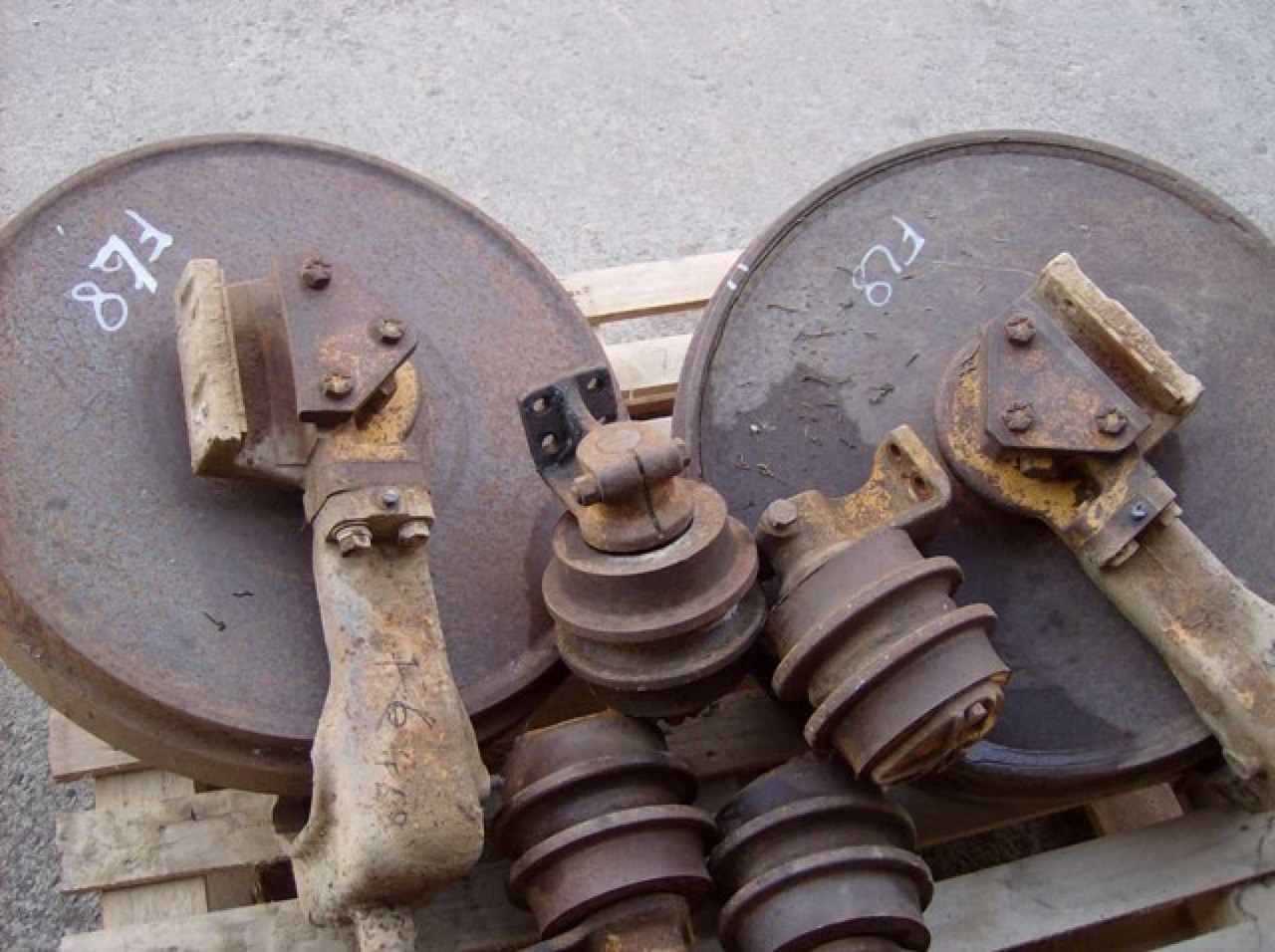 FIAT ALLIS FL8 2 RUOTE FOLLE - Undervagnsdelar för Byggmaskiner: bild 4 FIAT ALLIS FL8 2 RUOTE FOLLE - Undervagnsdelar för Byggmaskiner: bild 4