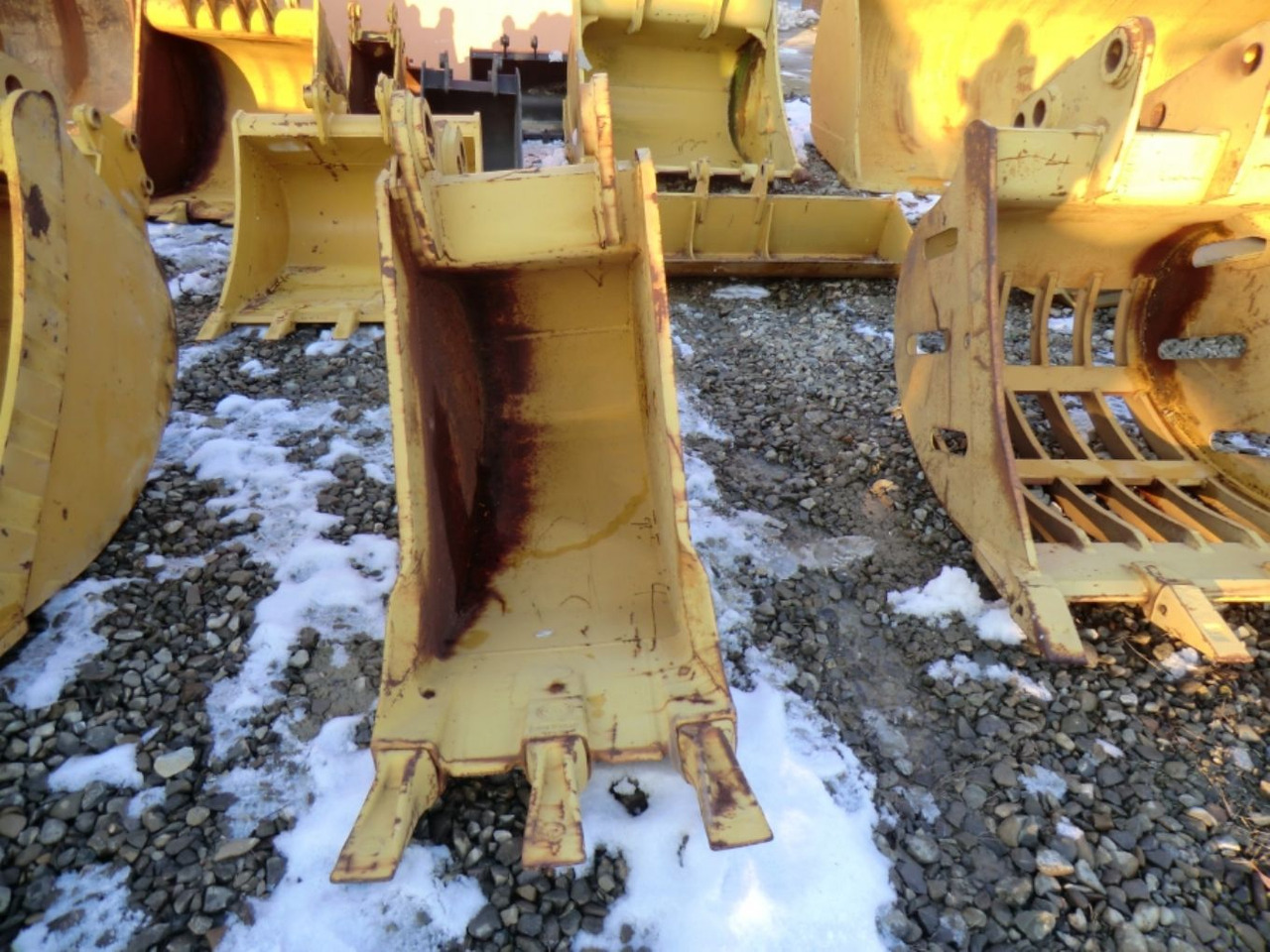 Mantovani Benne L 221 GP Benna con denti, larghezza mm 600. - Grävmaskinsskopa: bild 5 Mantovani Benne L 221 GP Benna con denti, larghezza mm 600. - Grävmaskinsskopa: bild 5