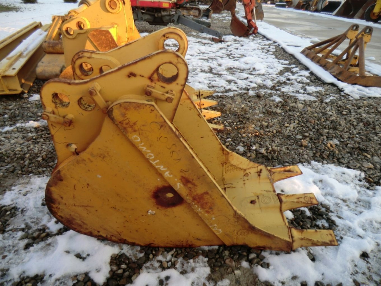 Mantovani Benne L 221 GP Benna con denti, larghezza mm 600. - Grävmaskinsskopa: bild 3 Mantovani Benne L 221 GP Benna con denti, larghezza mm 600. - Grävmaskinsskopa: bild 3