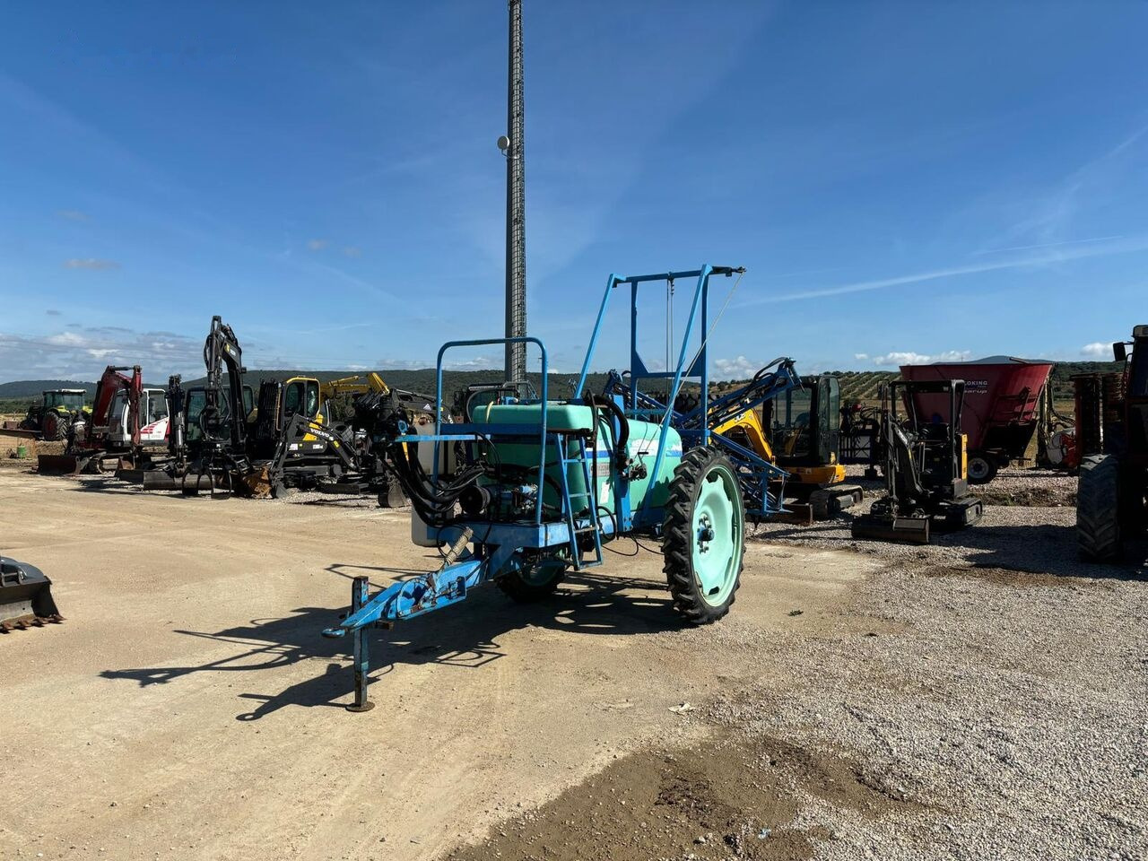 Berthoud ALBA AUTO 15 G 130 - Bogserad spruta: bild 1 Berthoud ALBA AUTO 15 G 130 - Bogserad spruta: bild 1