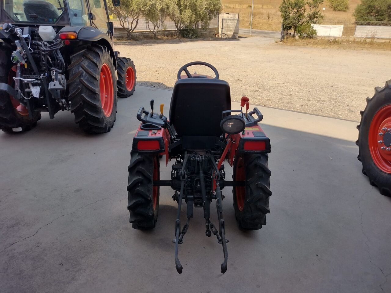 Kubota B1220 - Minitraktor: bild 2 Kubota B1220 - Minitraktor: bild 2